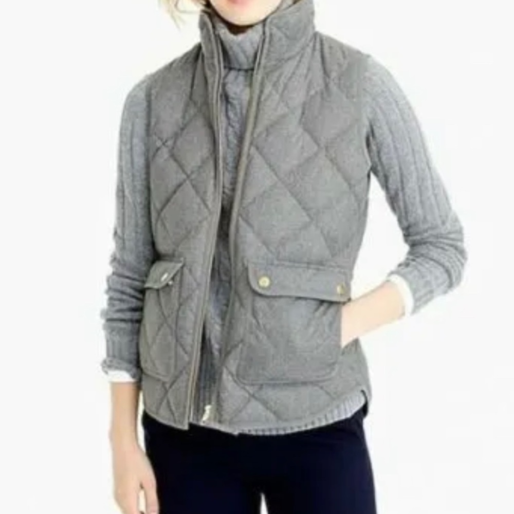 J Crew Women’s Size Petite M Gray Puffer Vest Fill Zip Sleeveless Front Pockets